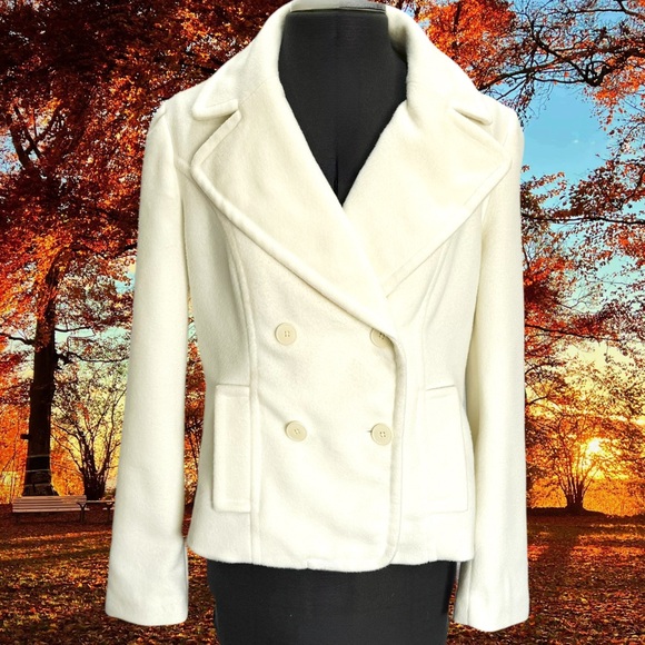 Liz Claiborne Jackets & Blazers - Liz Claiborne Winter White Blazer Size S